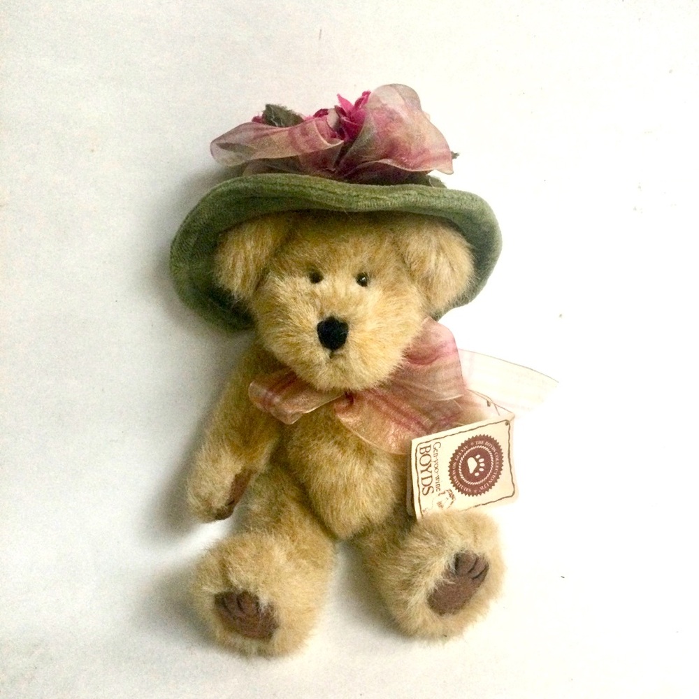 Boyd’s Bear Josie w/Green Velvet Hat 2001
